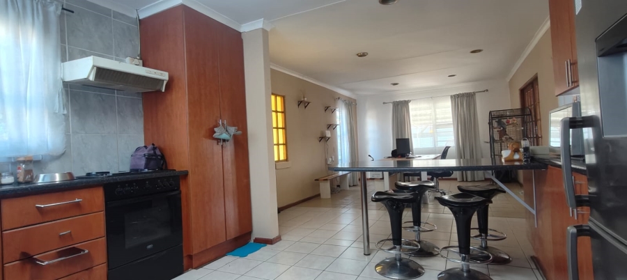 To Let 3 Bedroom Property for Rent in Overbaakens Eastern Cape
